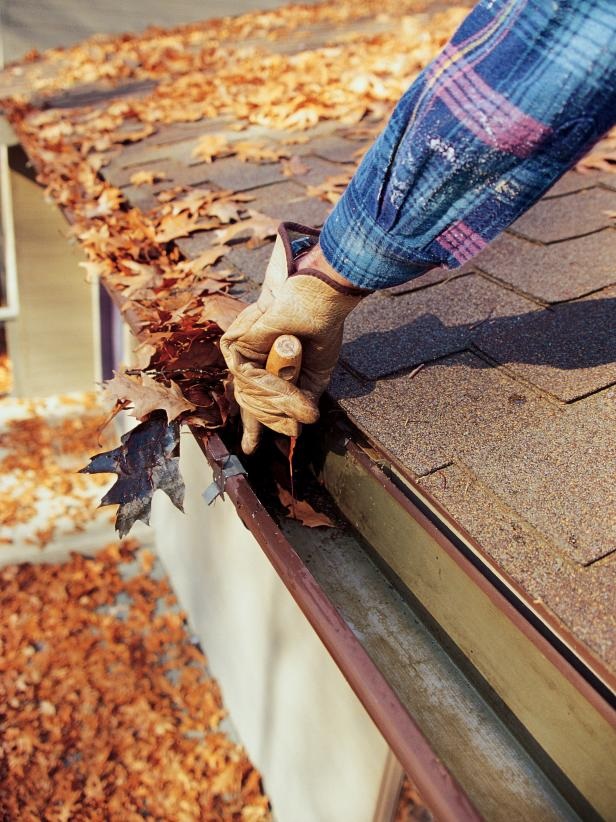 best time to clean my gutters